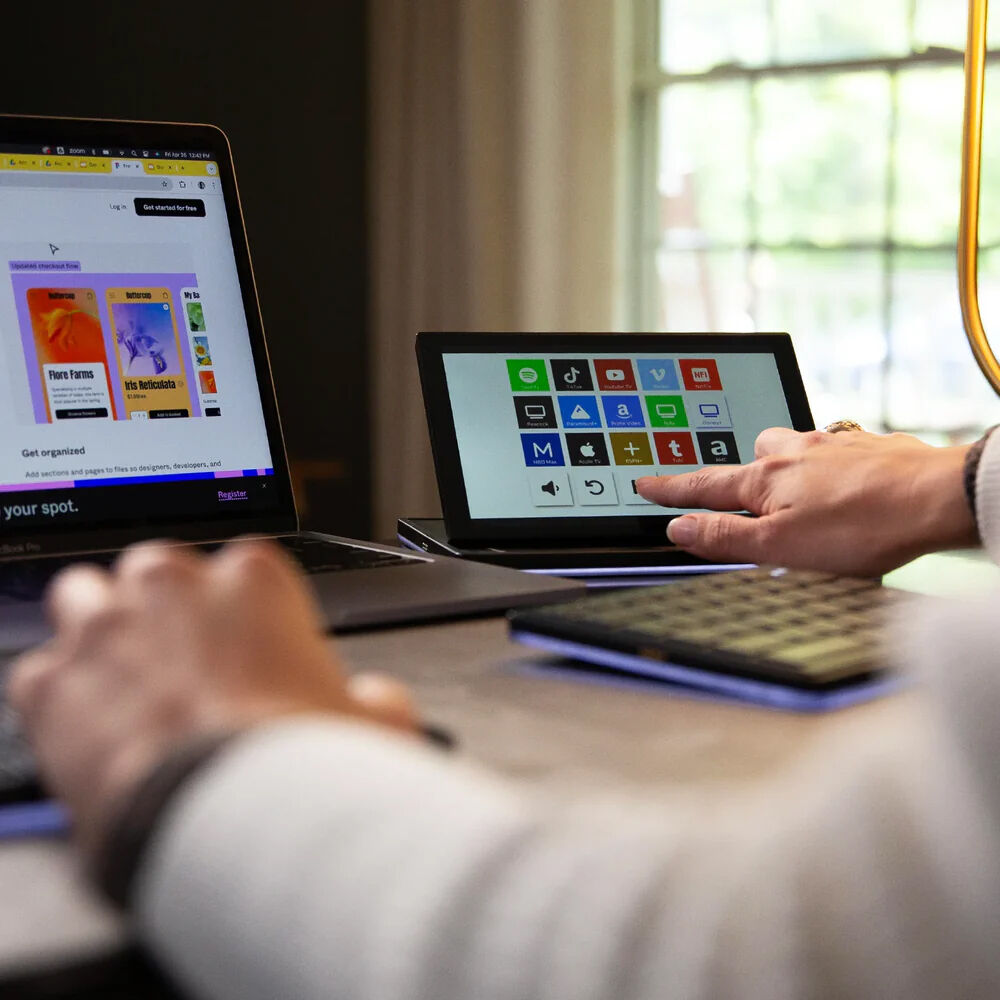 Mobile Pixels Tetra Split ergonomic keyboard with 8-inch touch LCD, backlit keys, and split layout — view 4
