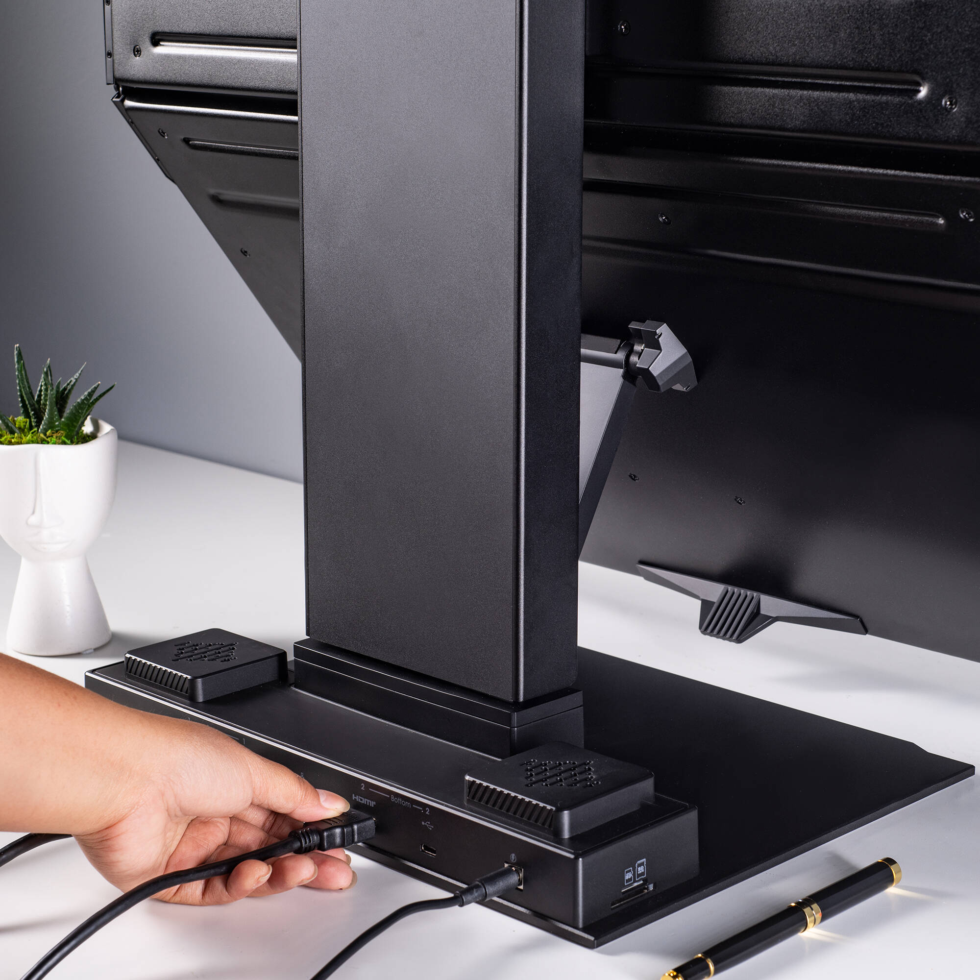 Mobile Pixels Geminos T LCD stacked dual touch monitor with adjustable top and bottom screens — view 9