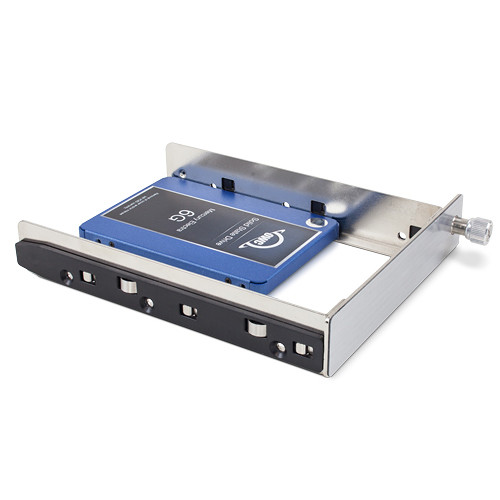 OWC Mercury Elite Pro Quad external 4-bay RAID enclosure for SATA hard drives and SSDs — view 3