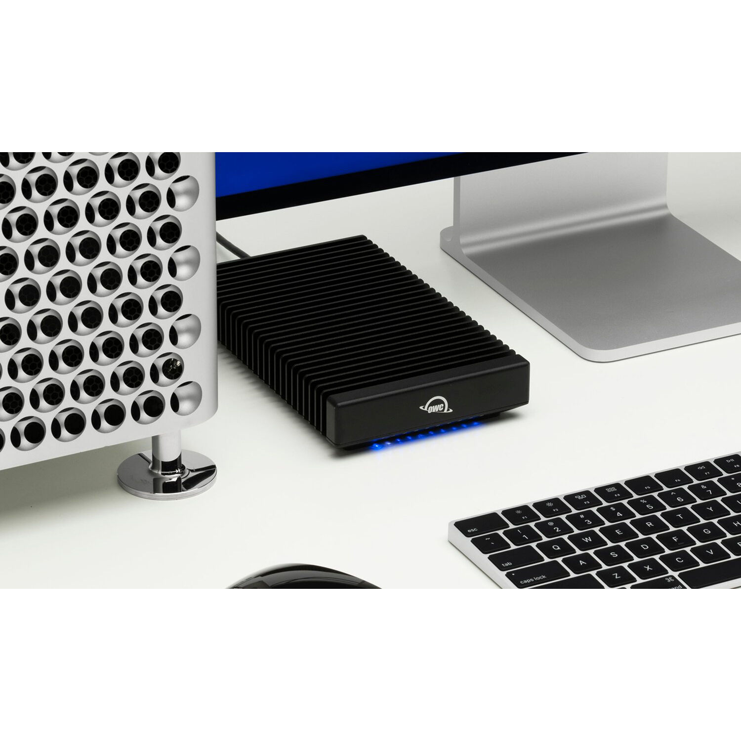 OWC 32TB ThunderBlade X8 external NVMe RAID drive with Thunderbolt 3 for high-speed media workflows — view 8