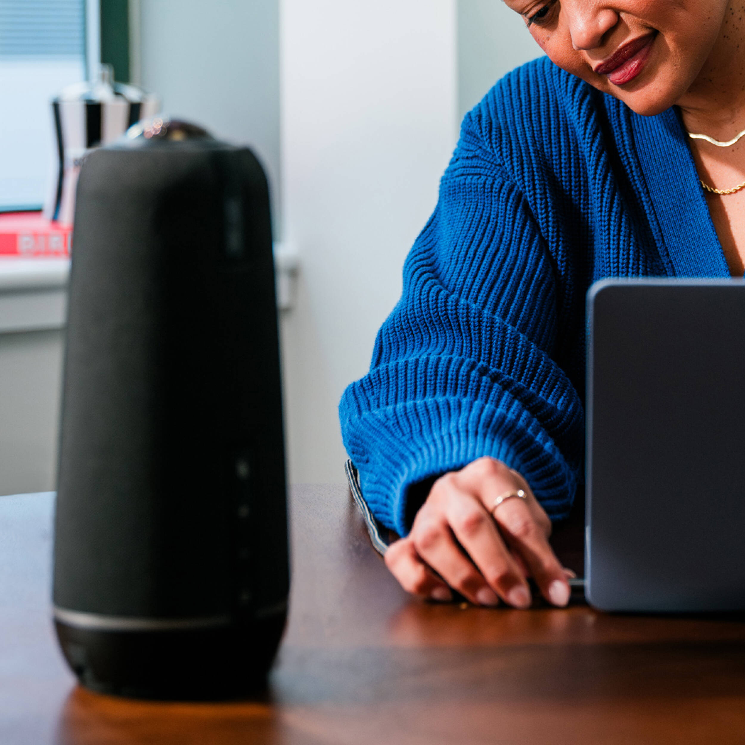 Meeting Owl 4+ Premium Pack video conferencing device for small rooms with 360-degree 4K camera — view 20