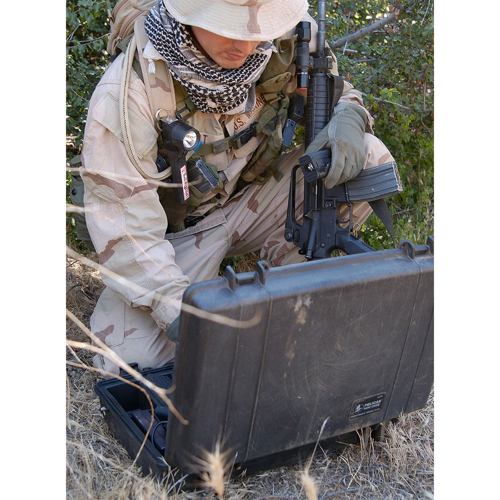 PELICAN PRODUCTS- CASES 1490 NOTEBOOK HARD CASE BLACK W/FOAM FITS UP TO 17.3X11X3.3 — view 4