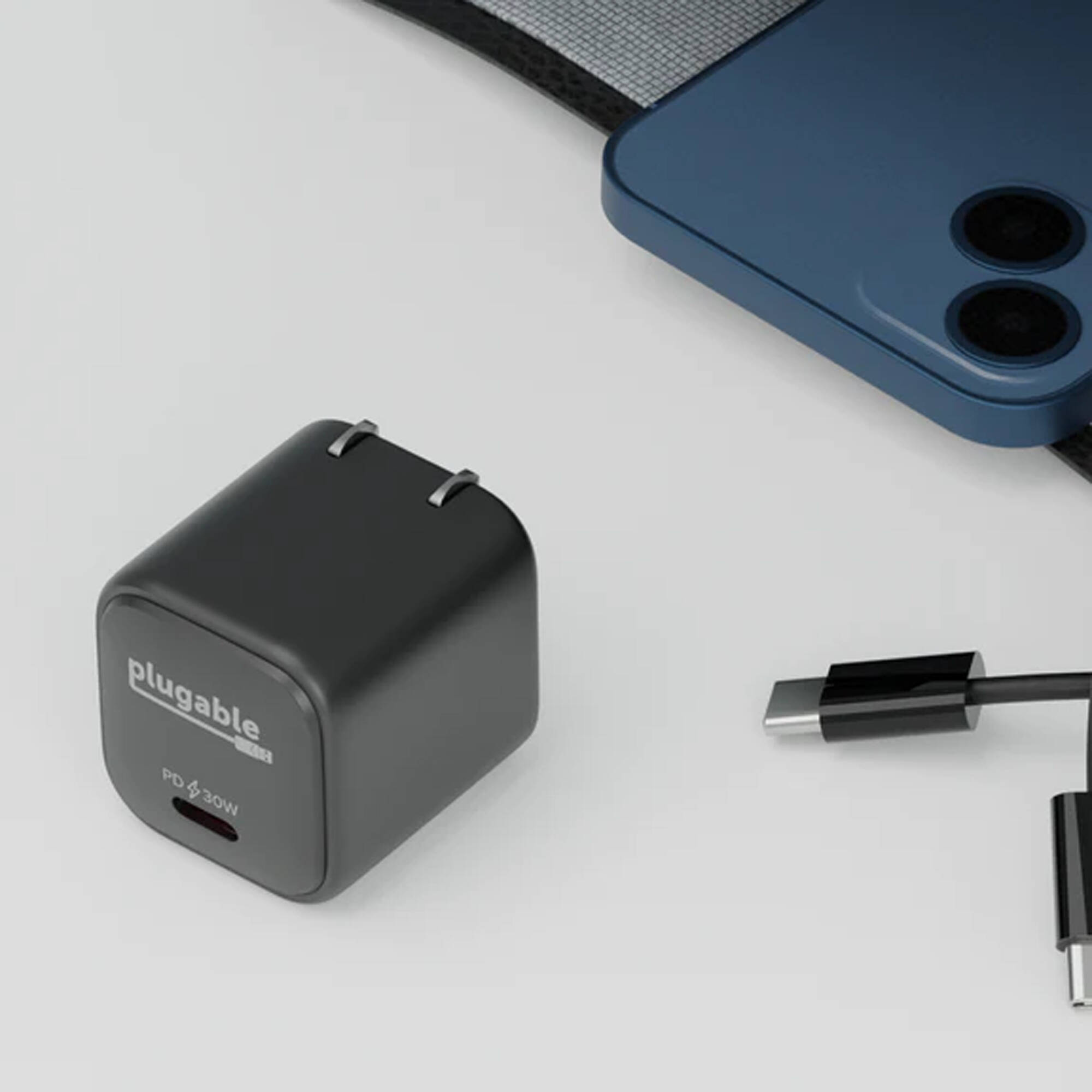 Plugable PS-30C1B-3X 30 W GaN USB-C wall charger with foldable prongs — view 8