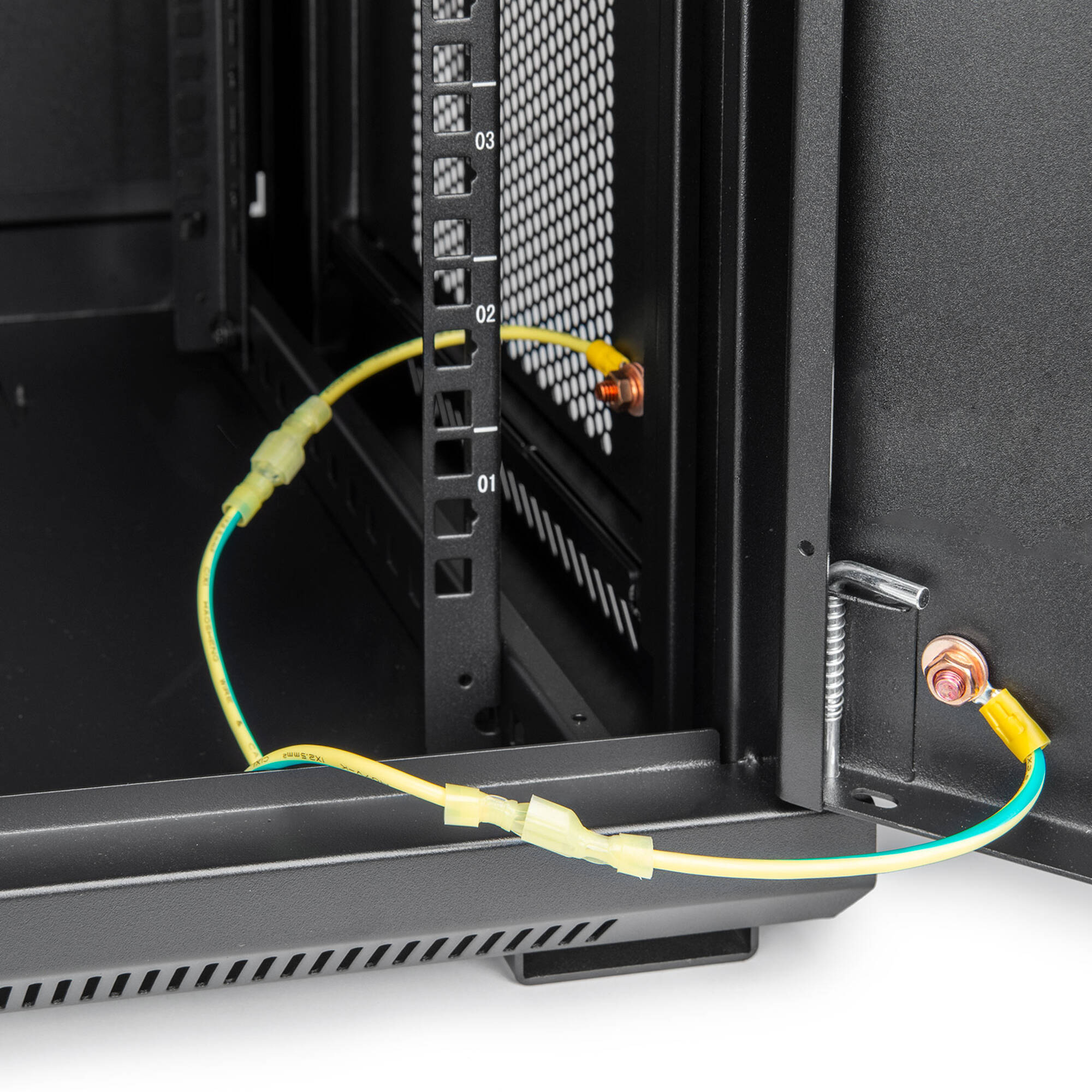 SOLIDRACK 12U WALL MOUNT RACK VENTED ENCLOSURE - FRONT & SIDE DOOR LOCKS - 200 L — view 9