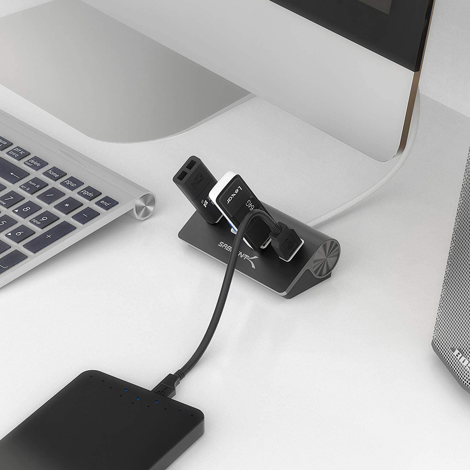 SABRENT Mac style 4-port aluminum USB 3.0 hub in black — view 9
