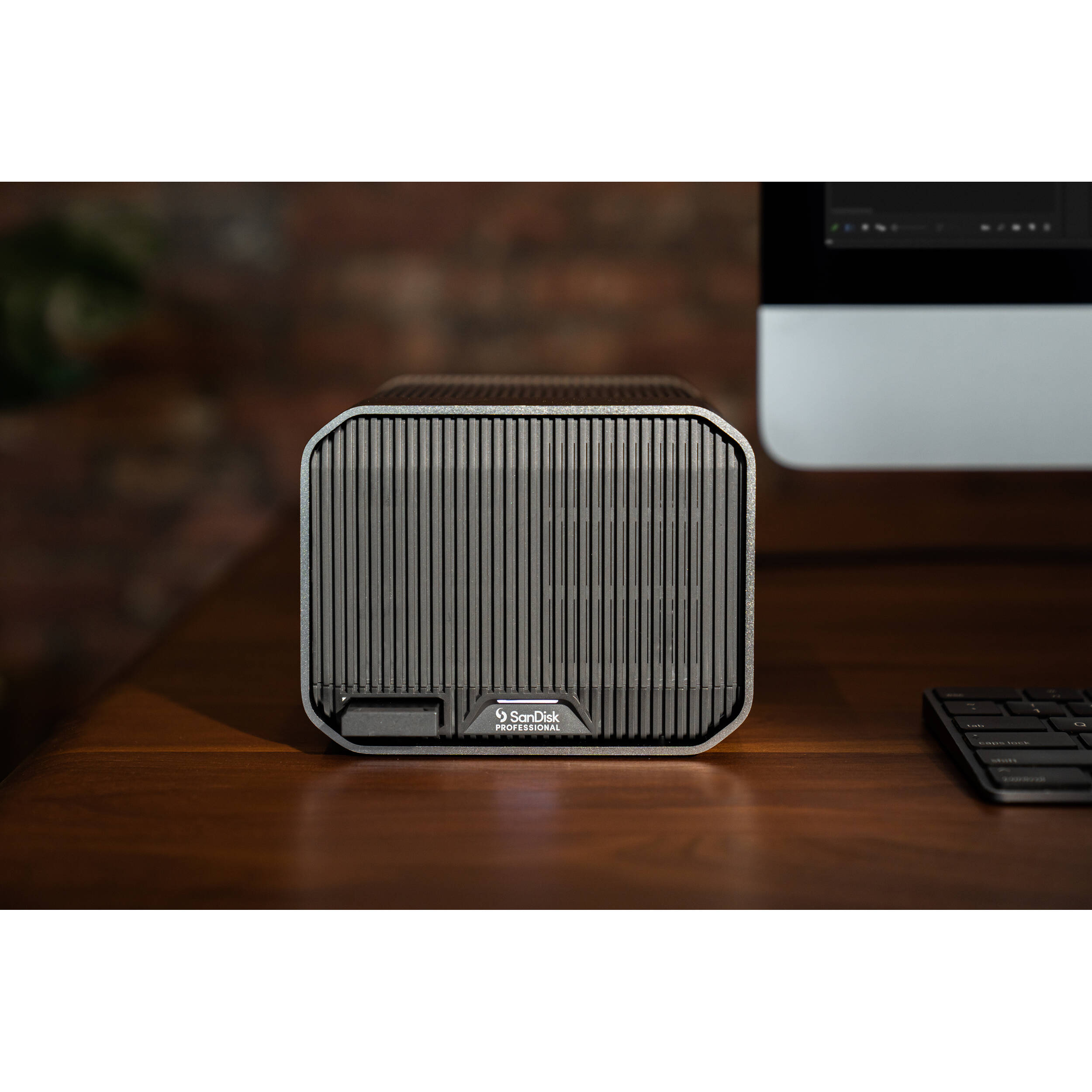 SanDisk Professional G-RAID MIRROR 24TB desktop RAID storage with Thunderbolt 3 — view 7