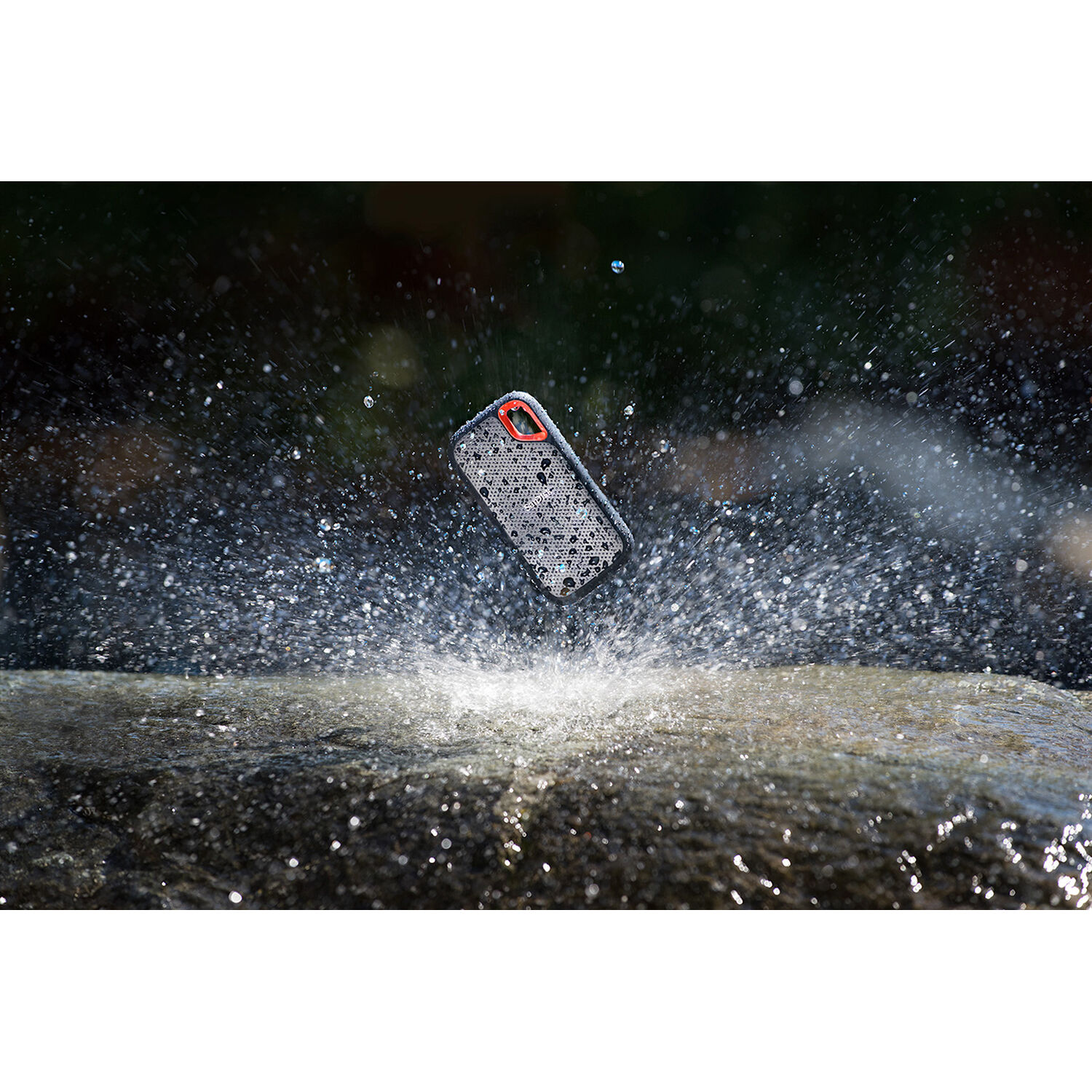 SANDISK - RETAIL SOLID STATE DRIVE SDSSDE61-8T00-G25 EXTERNAL SSD E61 KOLSCH 4X6 BOX GLOBAL — view 7