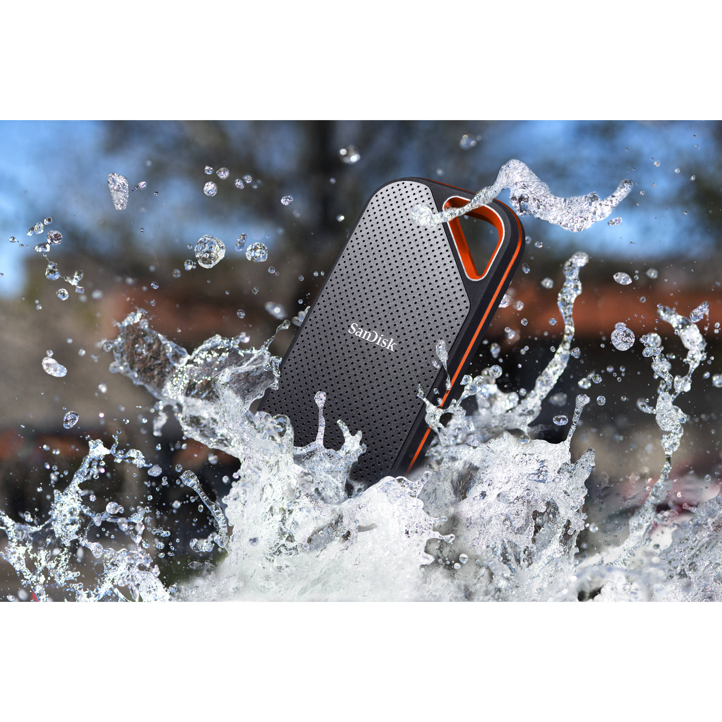 SanDisk Extreme Pro Portable SSD 4TB external solid state drive — view 8