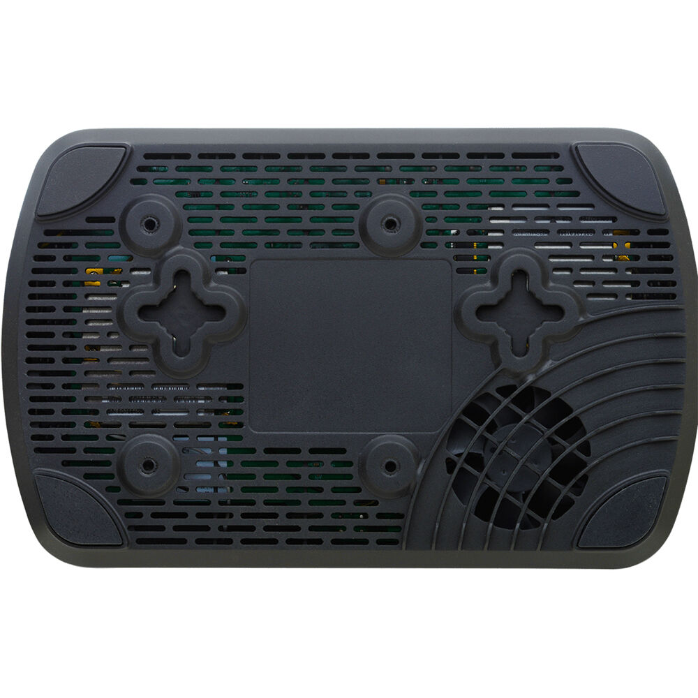 ScreenBeam 1100 Plus 4K wireless presentation system for meeting room collaboration — view 3