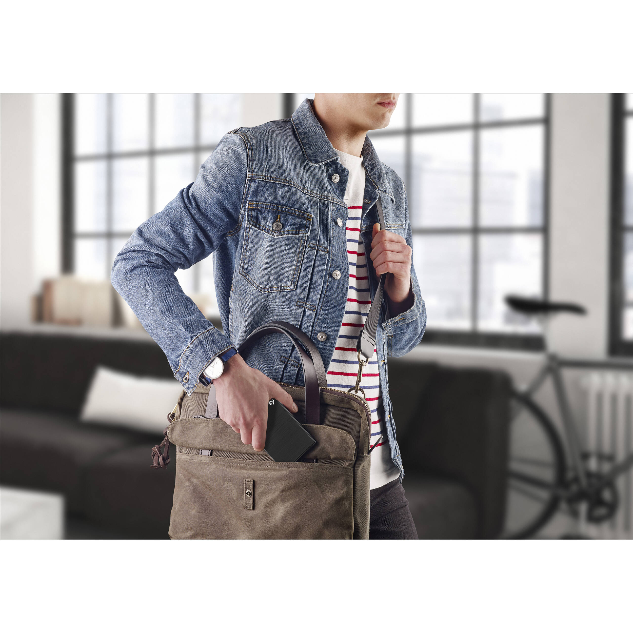 Seagate Expansion Portable 4TB external hard drive with USB 3.2 Gen 1 connectivity — view 12