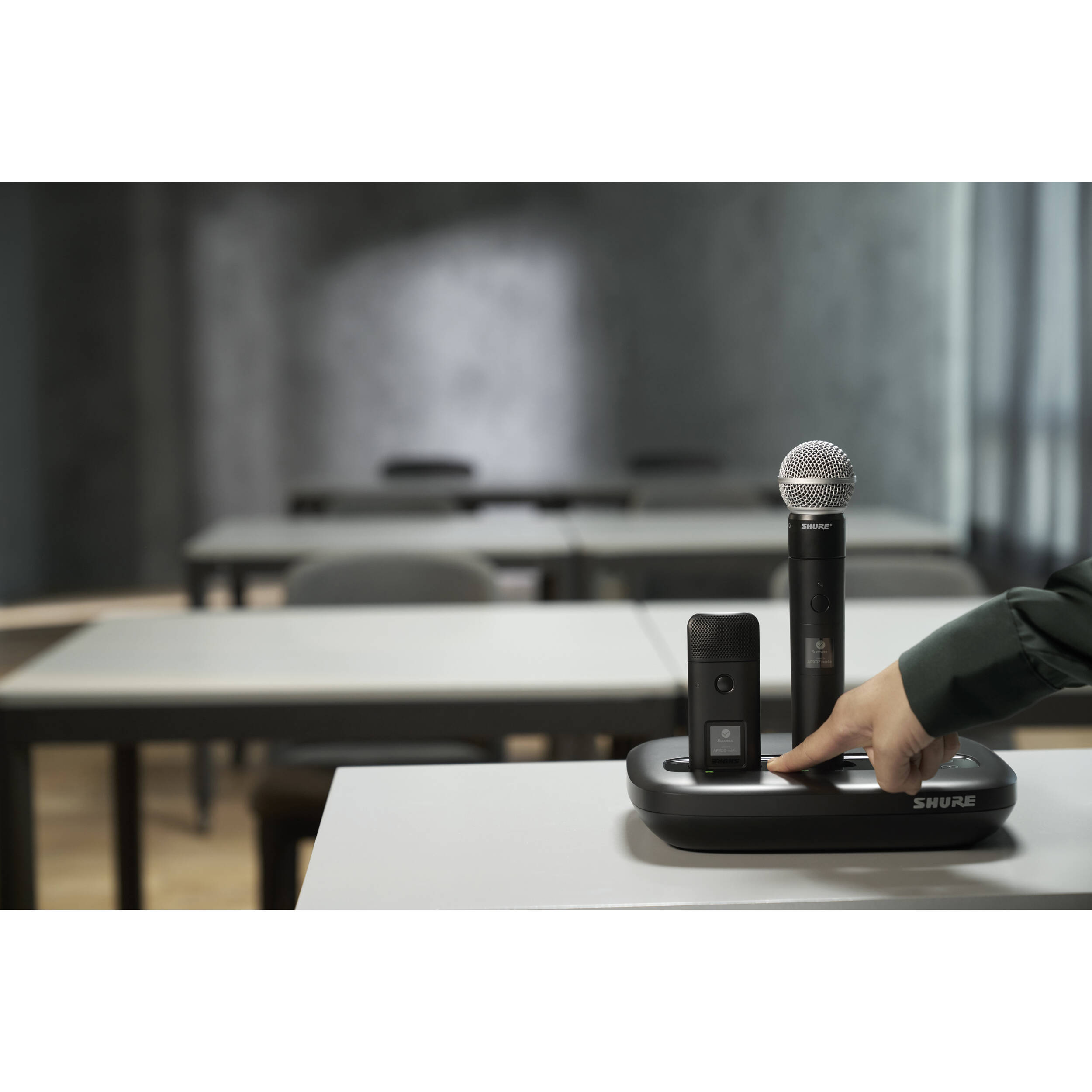 Shure MXWAPXD2=-Z10 all-in-one 2-channel wireless transceiver with 2-bay mic charger and IntelliMix DSP — view 18