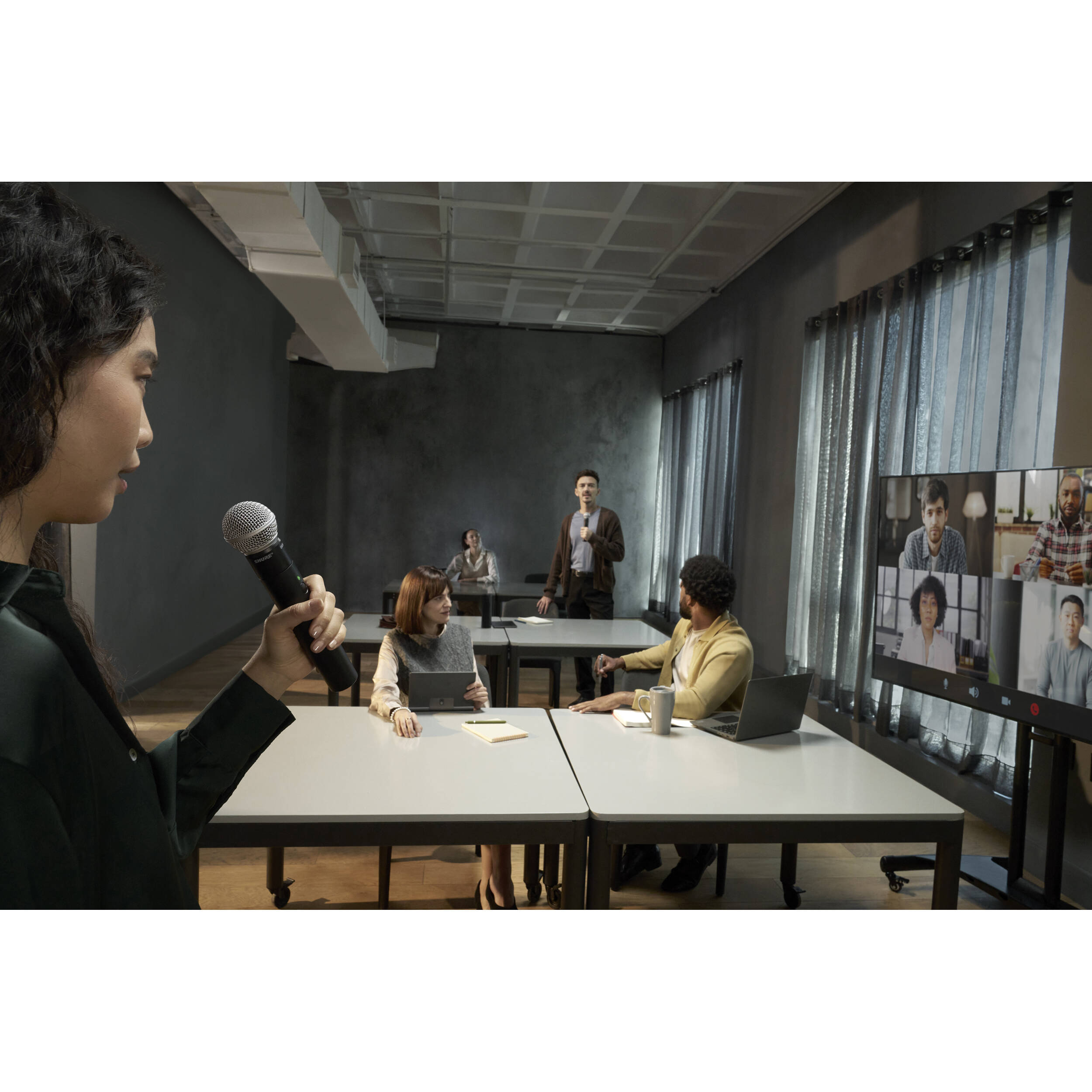 Shure MXWAPXD2=-Z10 all-in-one 2-channel wireless transceiver with 2-bay mic charger and IntelliMix DSP — view 21