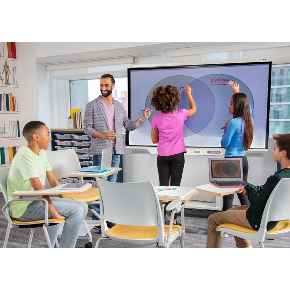 SMART Board RX075 Series interactive display with iQ for collaborative meetings and training — view 6