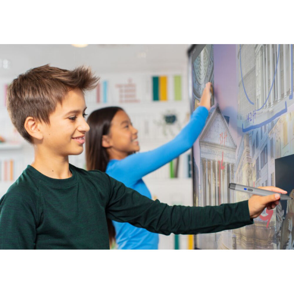SMART Board RX286 interactive display with iQ for collaborative conference room meetings — view 7