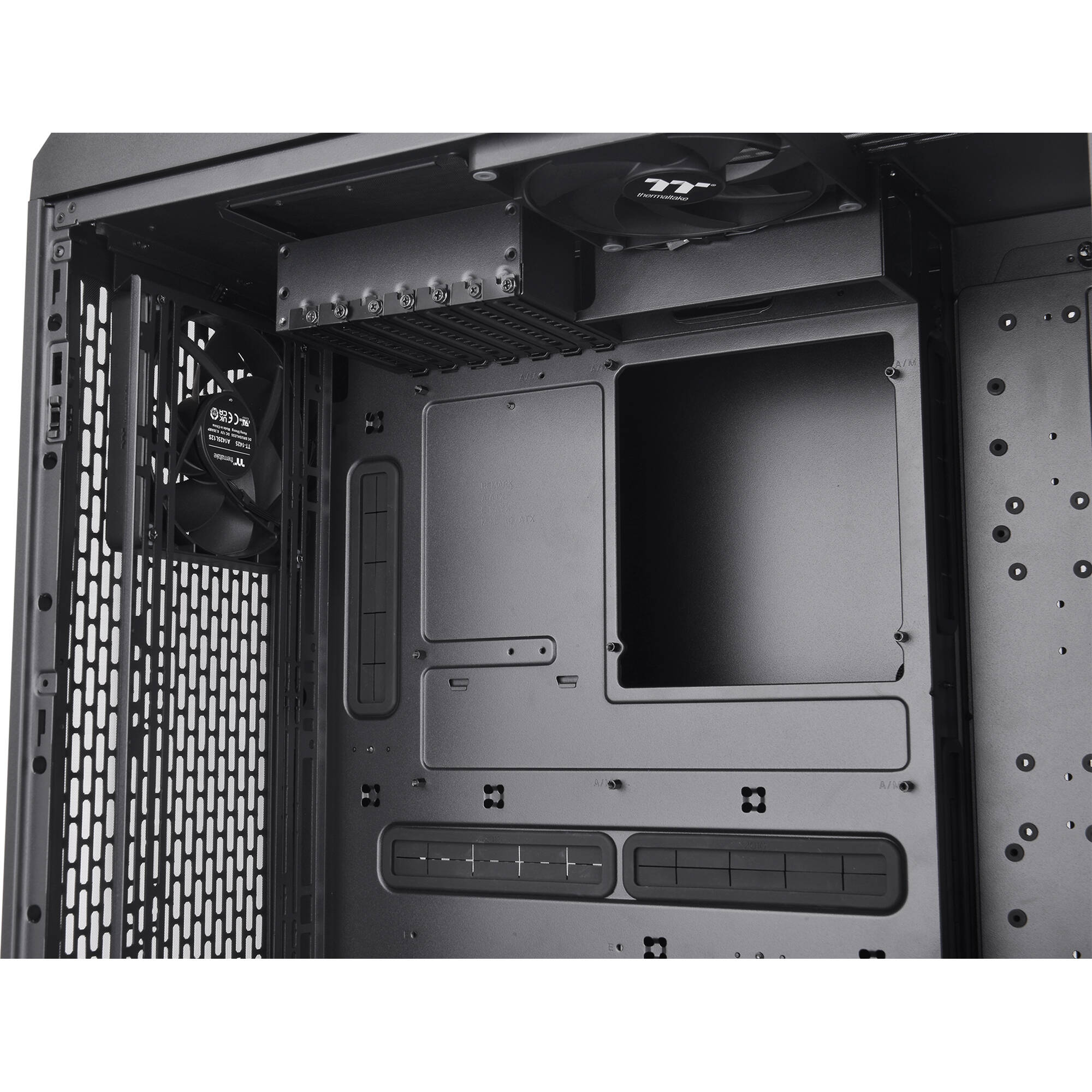 Thermaltake C750 TG ARGB Black mid tower PC case with tempered glass side panel — view 32