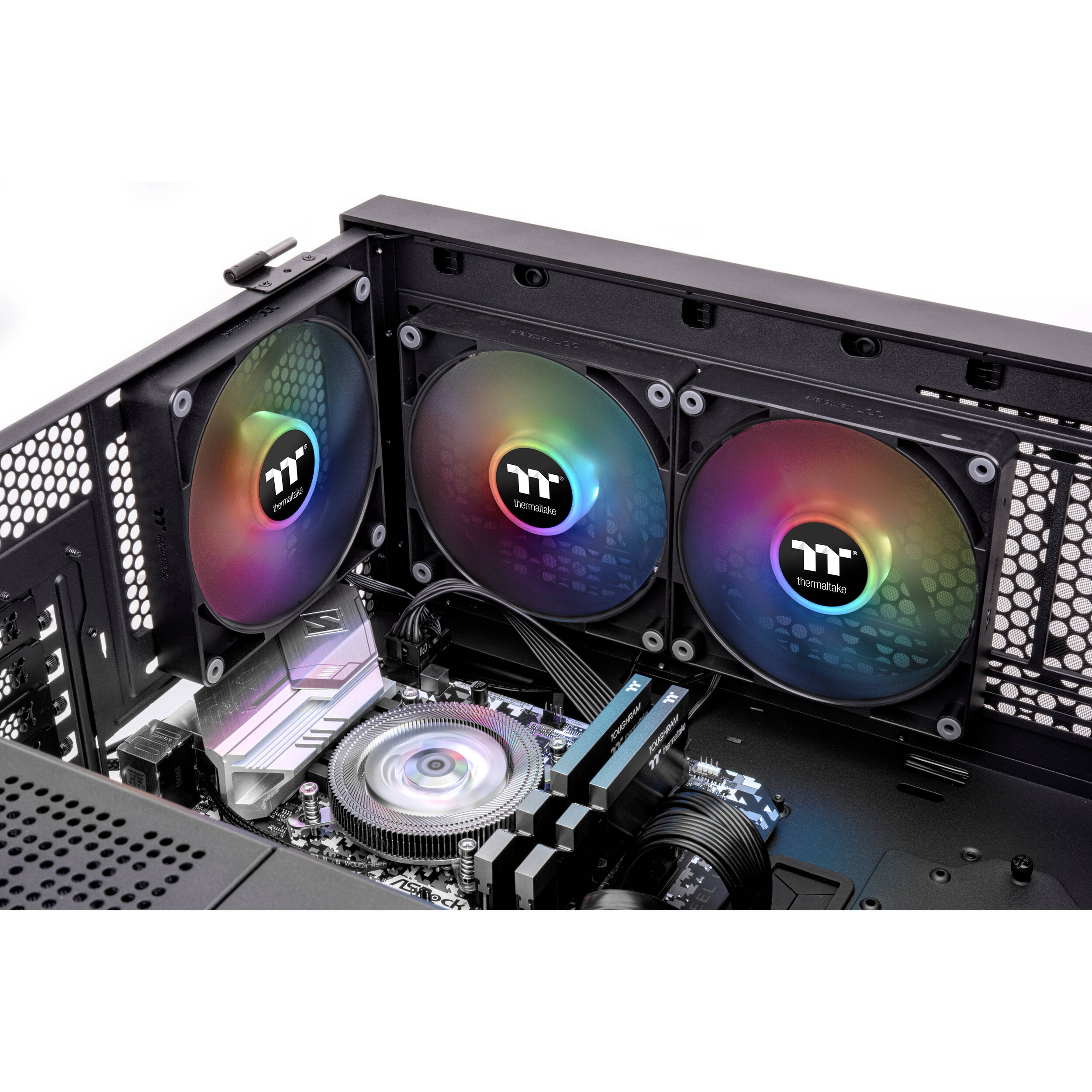 Thermaltake CT140 ARGB 140 mm PC fan 2-pack with synchronized lighting — view 8