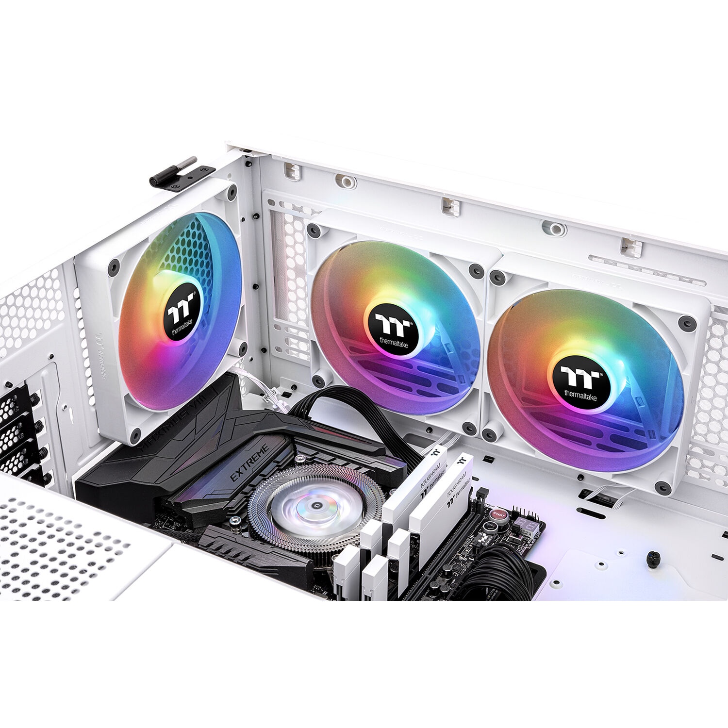 Thermaltake CT120 ARGB Sync white 120 mm PC fan 2-pack with addressable lighting — view 10