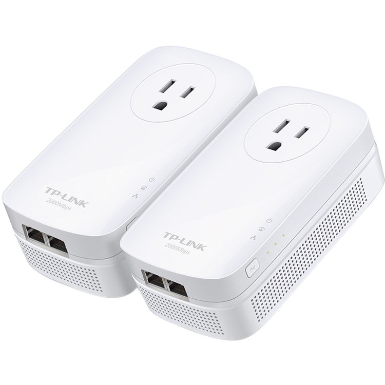 TP-Link AV2000 Gigabit Powerline Starter Kit with dual Ethernet ports and passthrough outlet — view 2