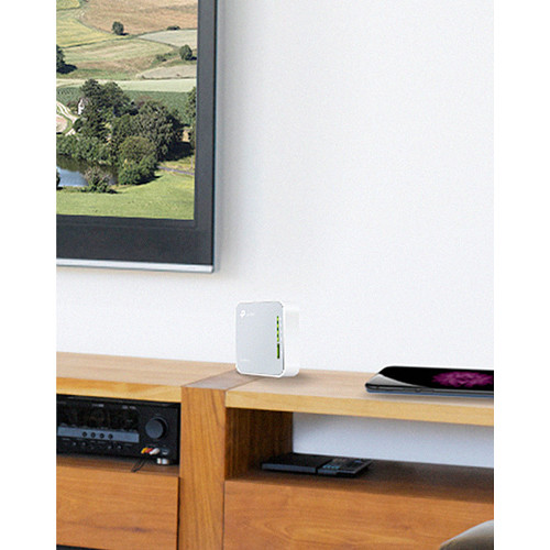 TP-Link AC750 portable Wi-Fi travel router TL-WR902AC in compact white enclosure — view 7