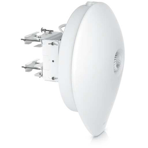 Ubiquiti UISP airFiber 60 XG 60 GHz point-to-point wireless bridge with backup radio — view 2