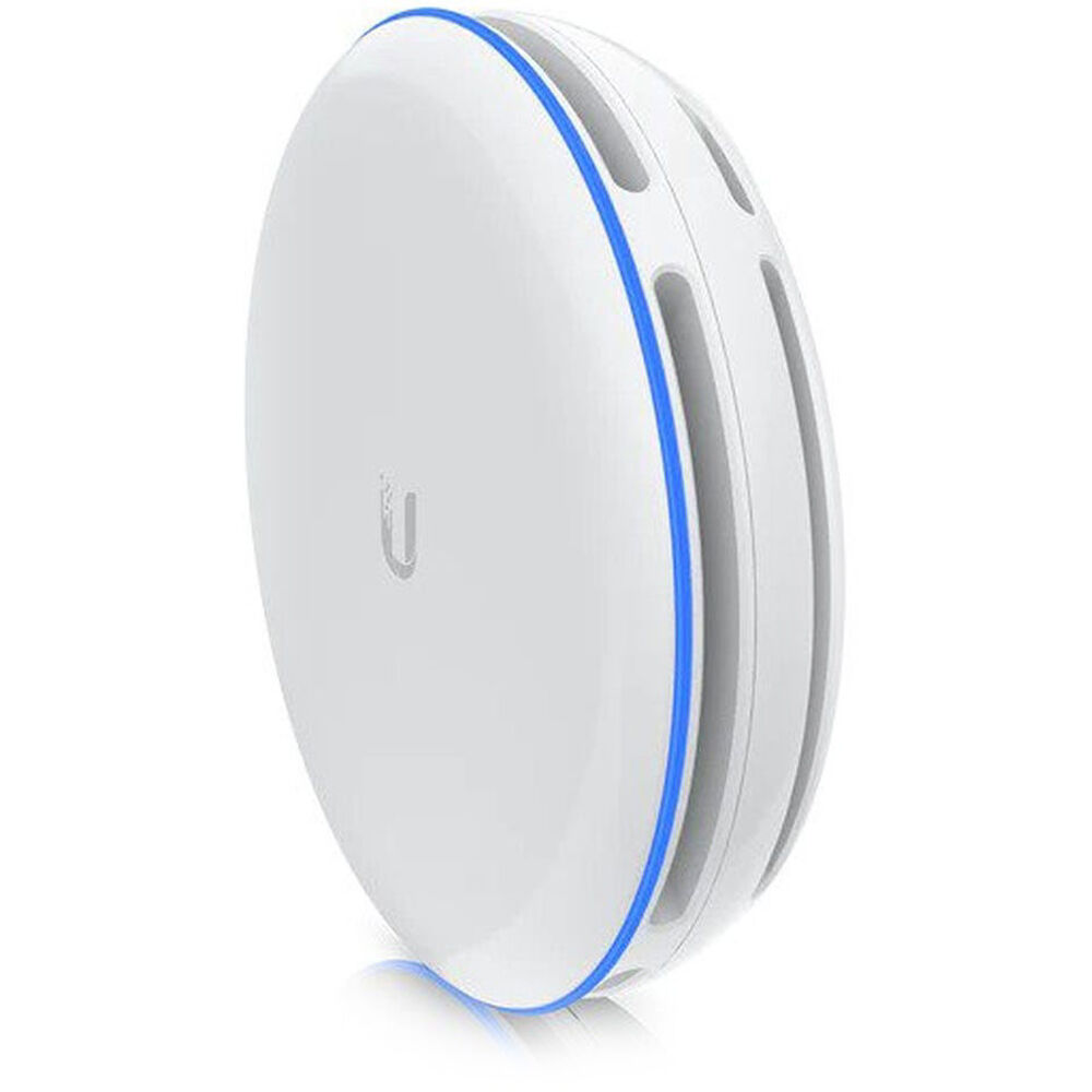 Ubiquiti Building-to-Building Bridge XG 60 GHz wireless bridge with 10 Gbps SFP+ interface — view 4