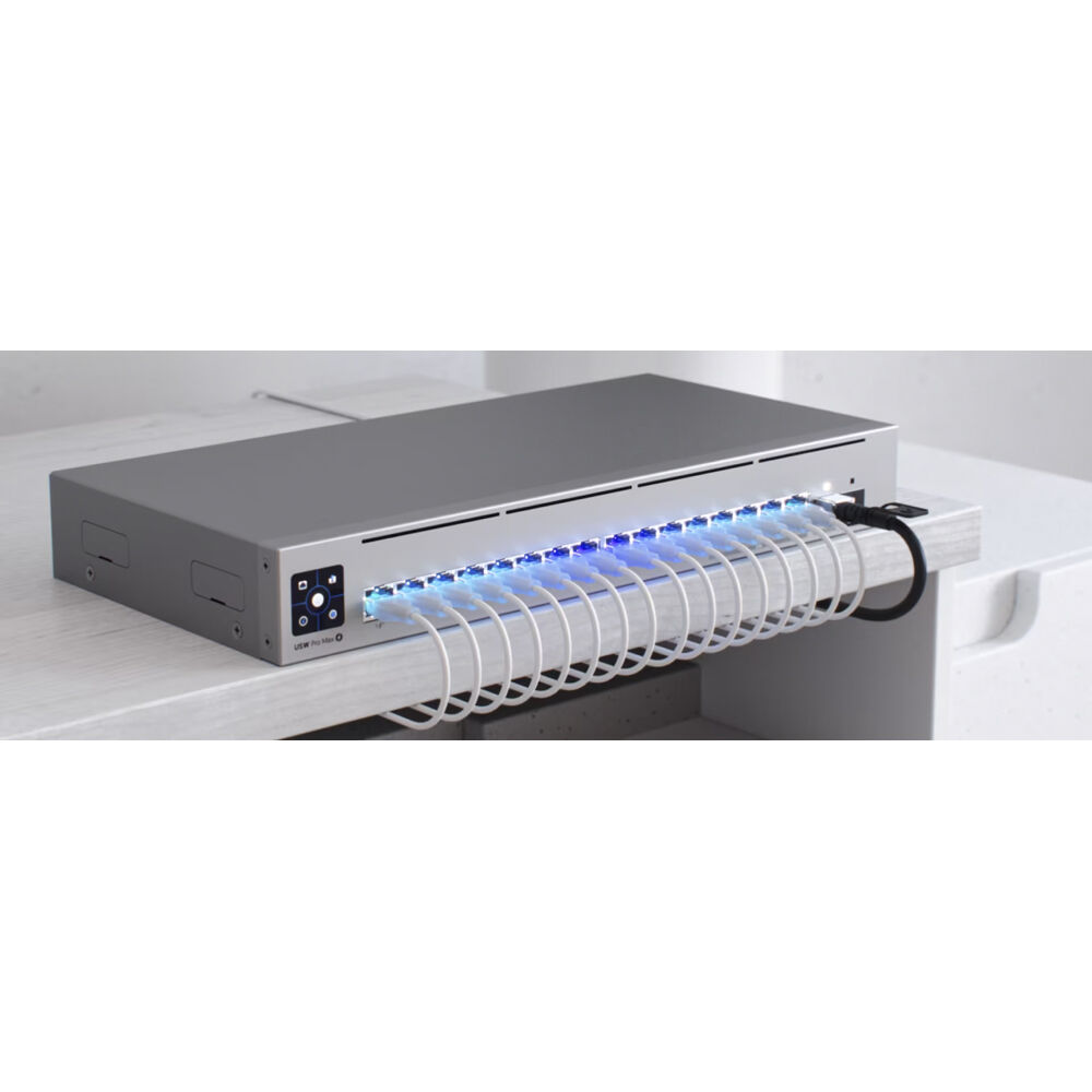 Ubiquiti Pro Max 16 PoE 16-port 2.5 GbE Layer 3 switch with PoE++ — view 9