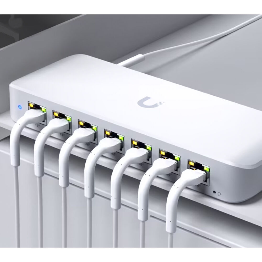 Ubiquiti UniFi Ultra compact 8-port Gigabit Layer 2 PoE switch for edge deployments — view 4