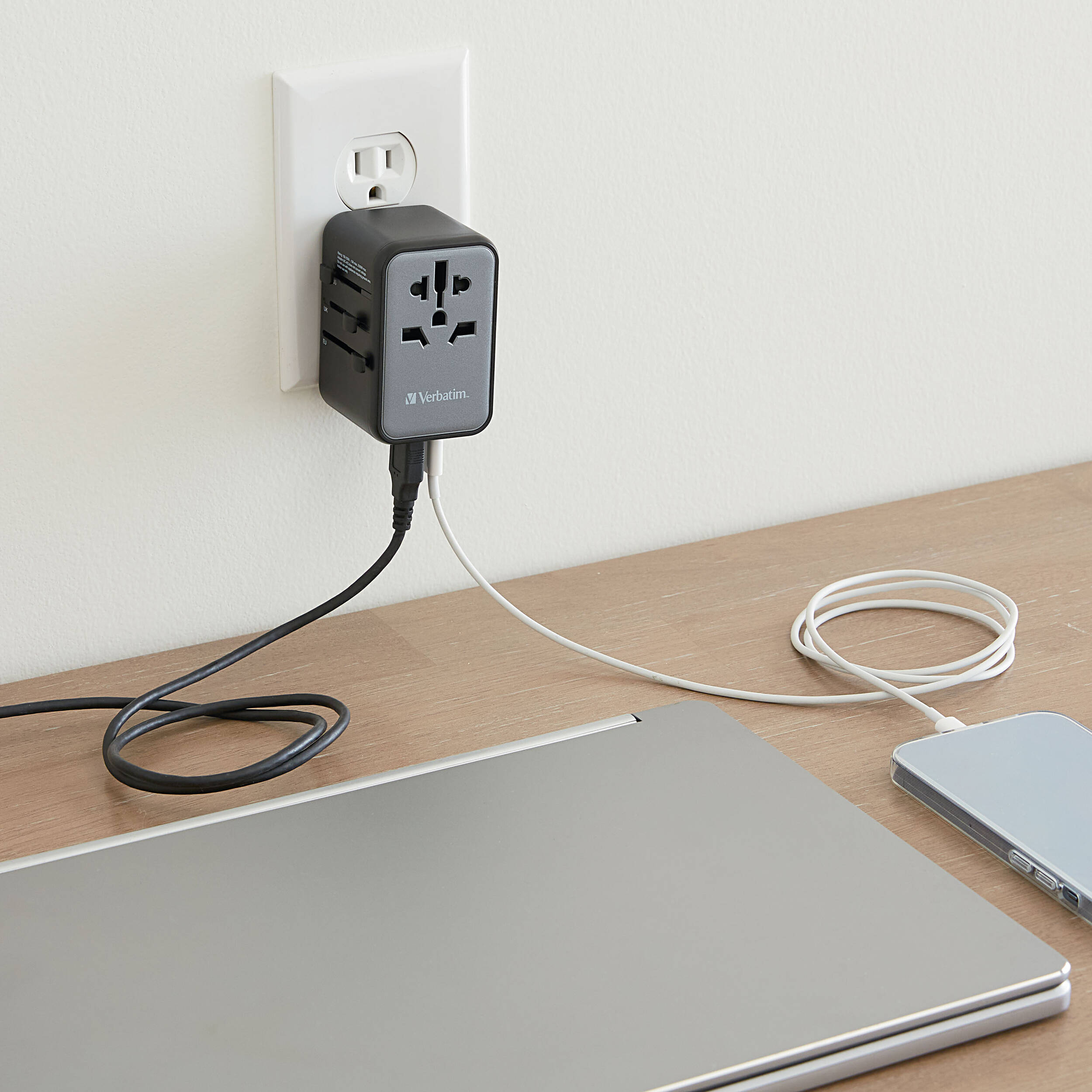 Verbatim Universal Travel Adapter UTA-09 for international charging compatibility — view 6