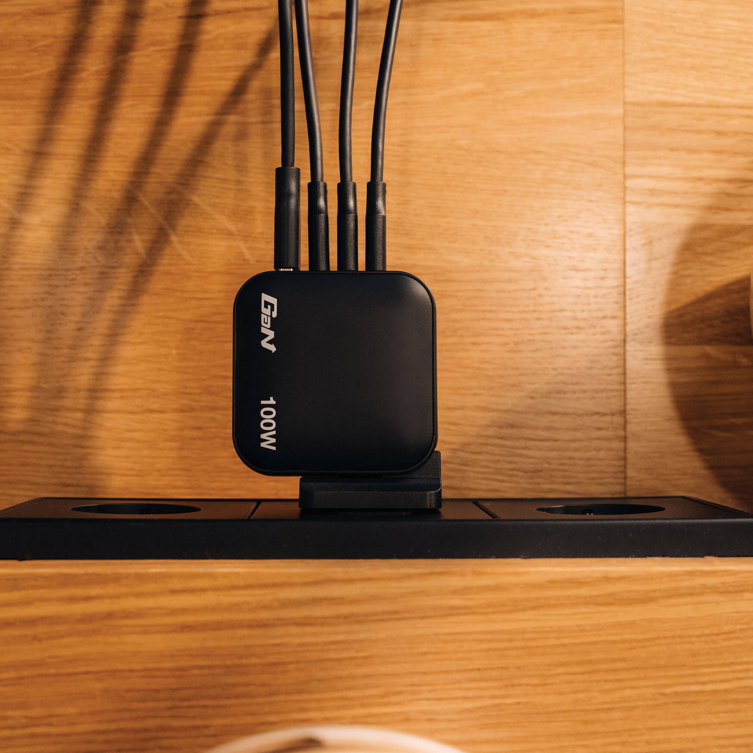 Verbatim Mini GaN Charger 100W 4 port compact USB charger — view 10