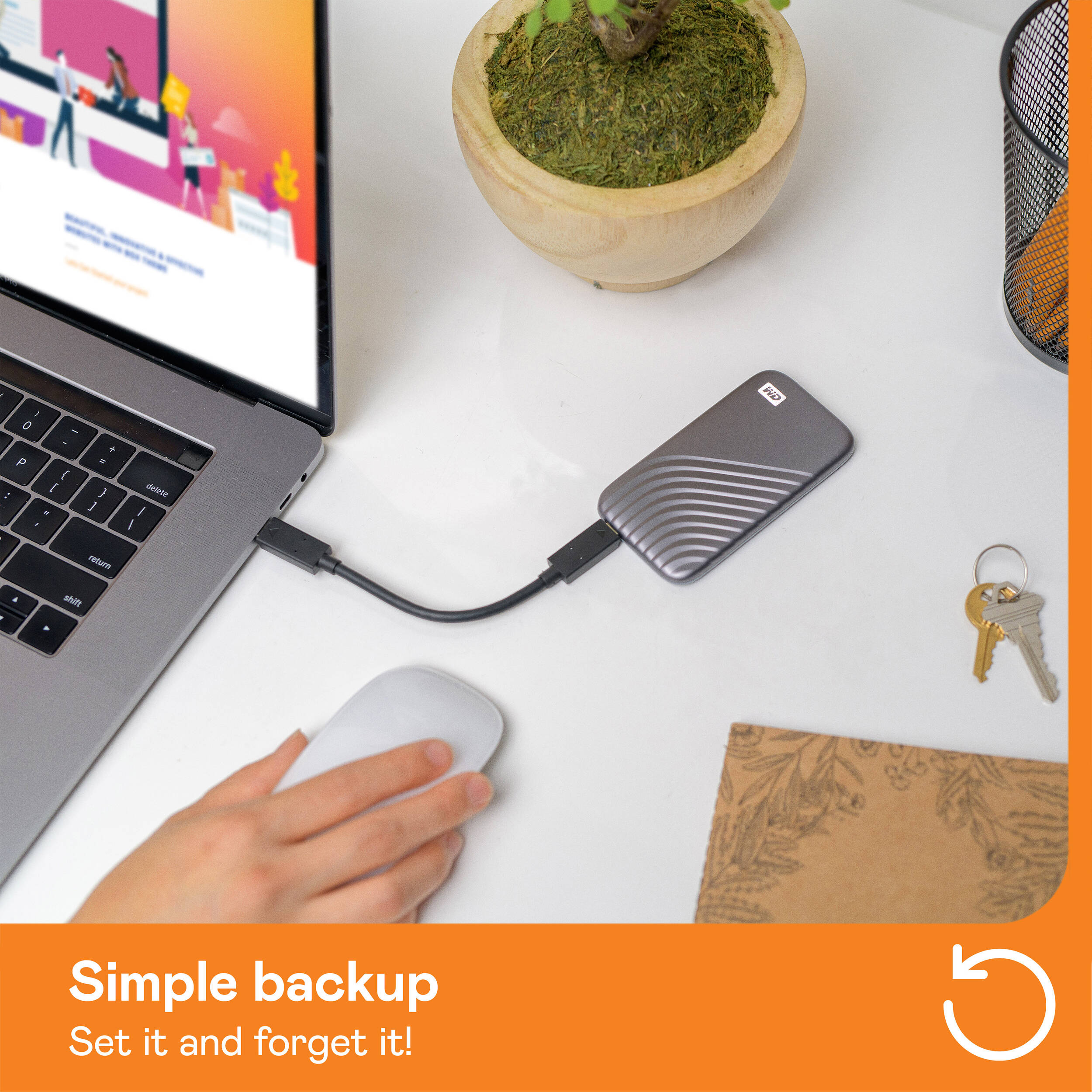 SanDisk Mobile 2TB external SSD in Space Gray — view 11